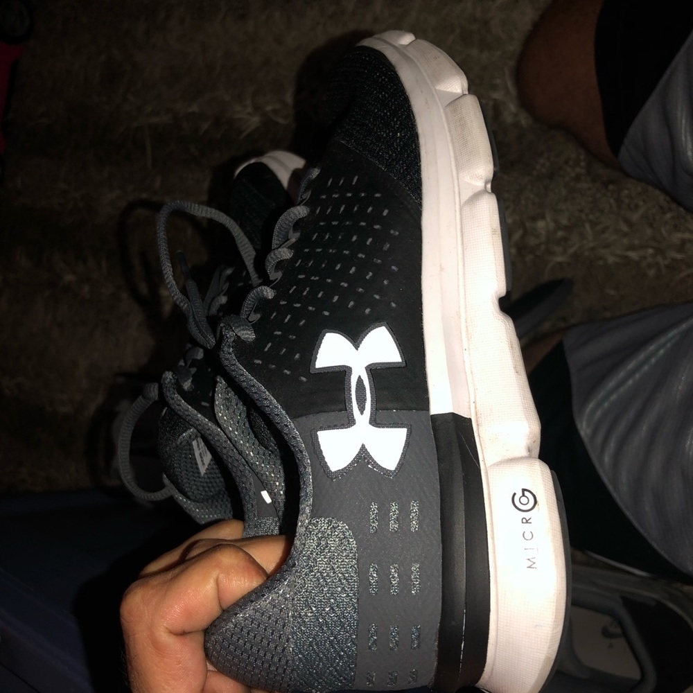 Women’s  under armour shoes
